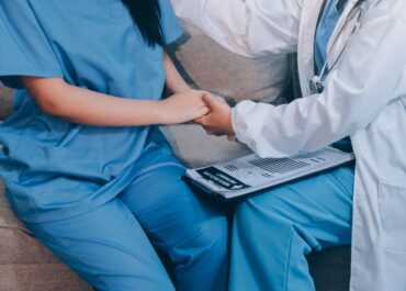 Orientarte: el apoyo emocional que el talento humano en salud merece